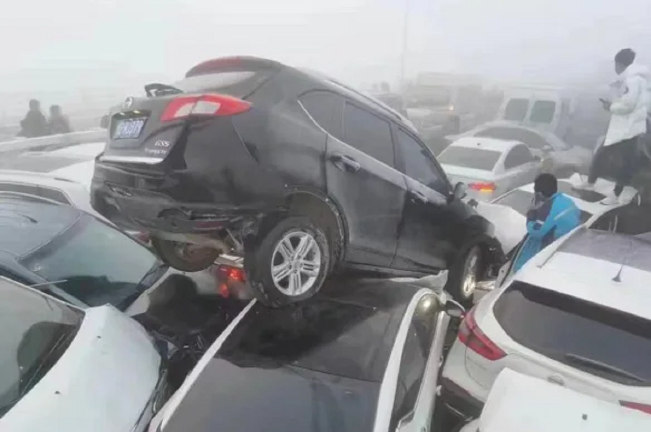 Over 200 Vehicles Crash, Pile Up On China Bridge Amid Heavy Fog