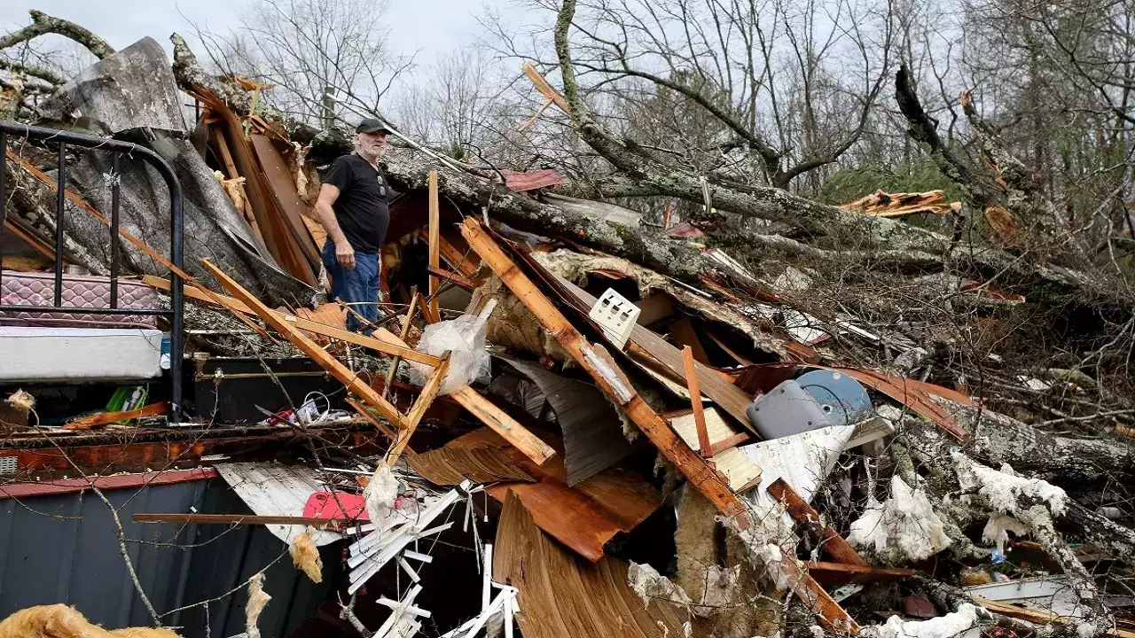 Tornadoes in southeast US leave behind trail of destruction; at least 9 dead